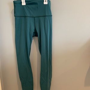 Lululemon 7/8 train times pant